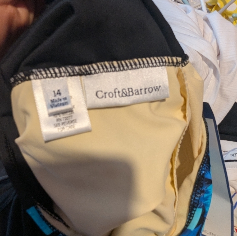 Croft & Barrow Black and Blue Swimsuit - Picture 3 of 4